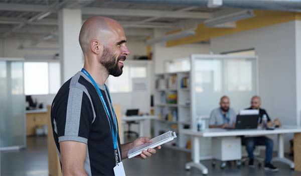 Álvaro Torres ticking off a web maintenance task checklist